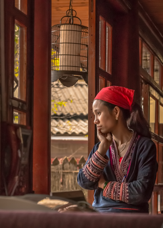 Waiting in Sapa Vietnam - Digital (Phototravel) - Cindy Carlsson