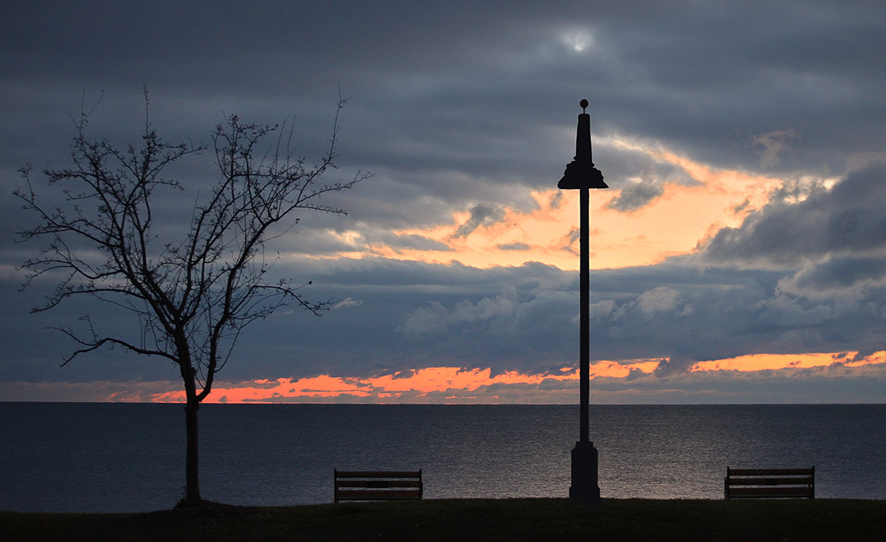 Duluth Waterfront - Digital(Silhouette) - Pat Schwope